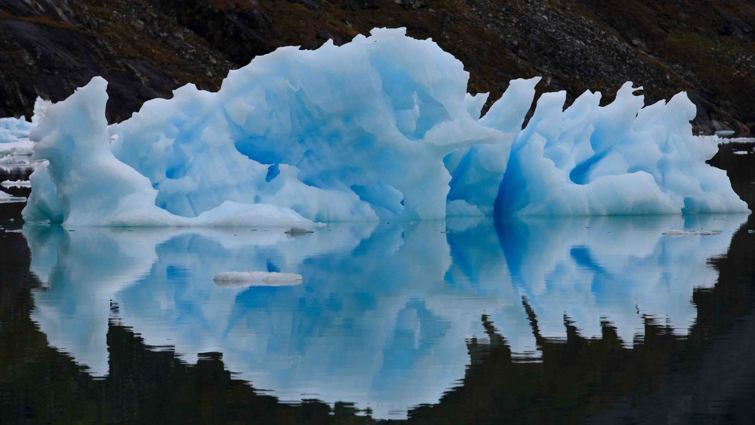 Why is glacier ice blue? - Woods Hole Oceanographic Institution