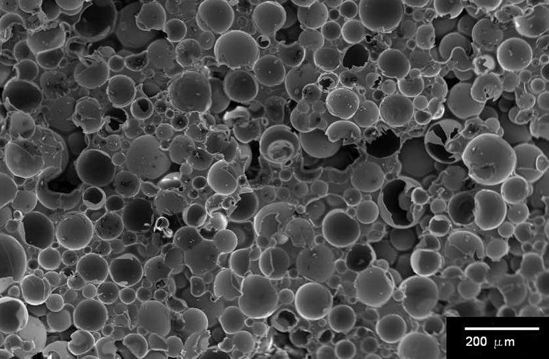 A microscopic view of the glass spheres that make up syntactic foam (© Syntactic Engineering Systems)