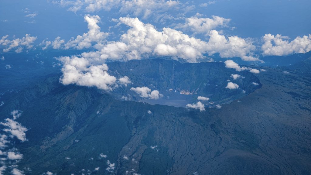 Volcanic eruptions and a warming climate have disrupted close connections between the Indian and Pacific Oceans