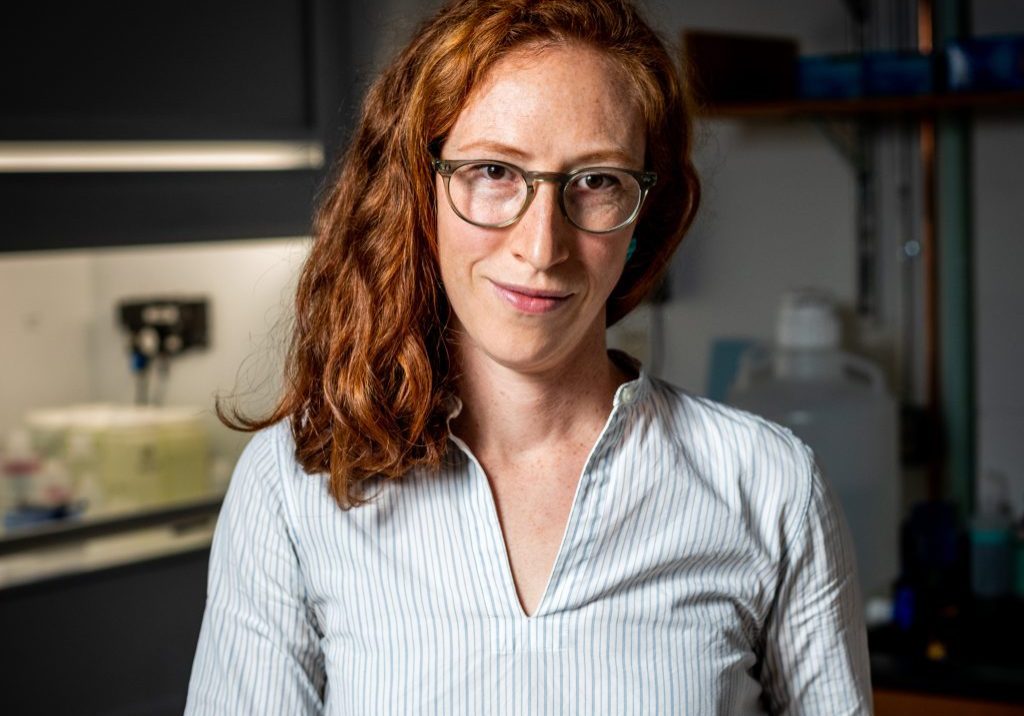 210x150 feature image on Humans of WHOI size