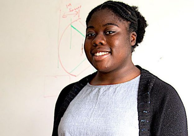 WHOI Summer Student Fellow Ianna Gilbert (Photo by Elise Hugus  © Woods Hole Oceanographic Institution)