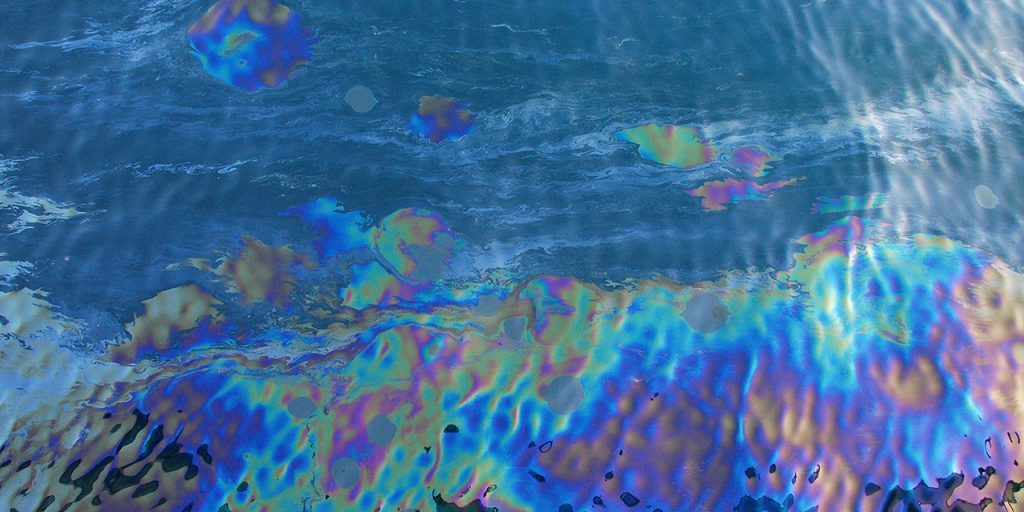 Oil seeps naturally from cracks in the seafloor into the ocean. Lighter than seawater, the oil floats to the surface. Some 20 to 25 tons of oil are emitted each day. (Woods Hole Oceanographic Institution)